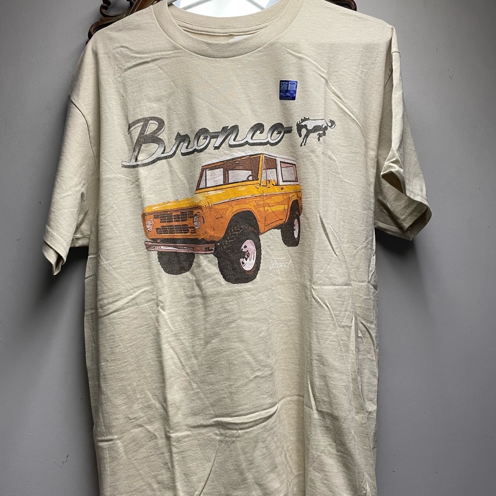 Ford Logo Crewneck Tee in Cream and Black